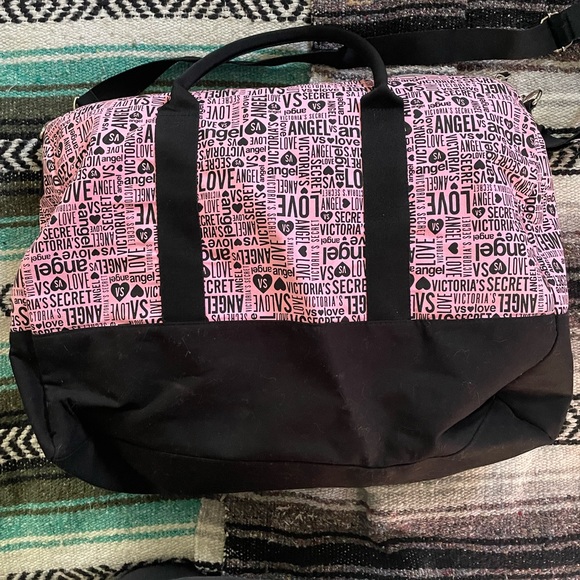 VICTORIA SECRETS DUFFLE BAG - Picture 3 of 3